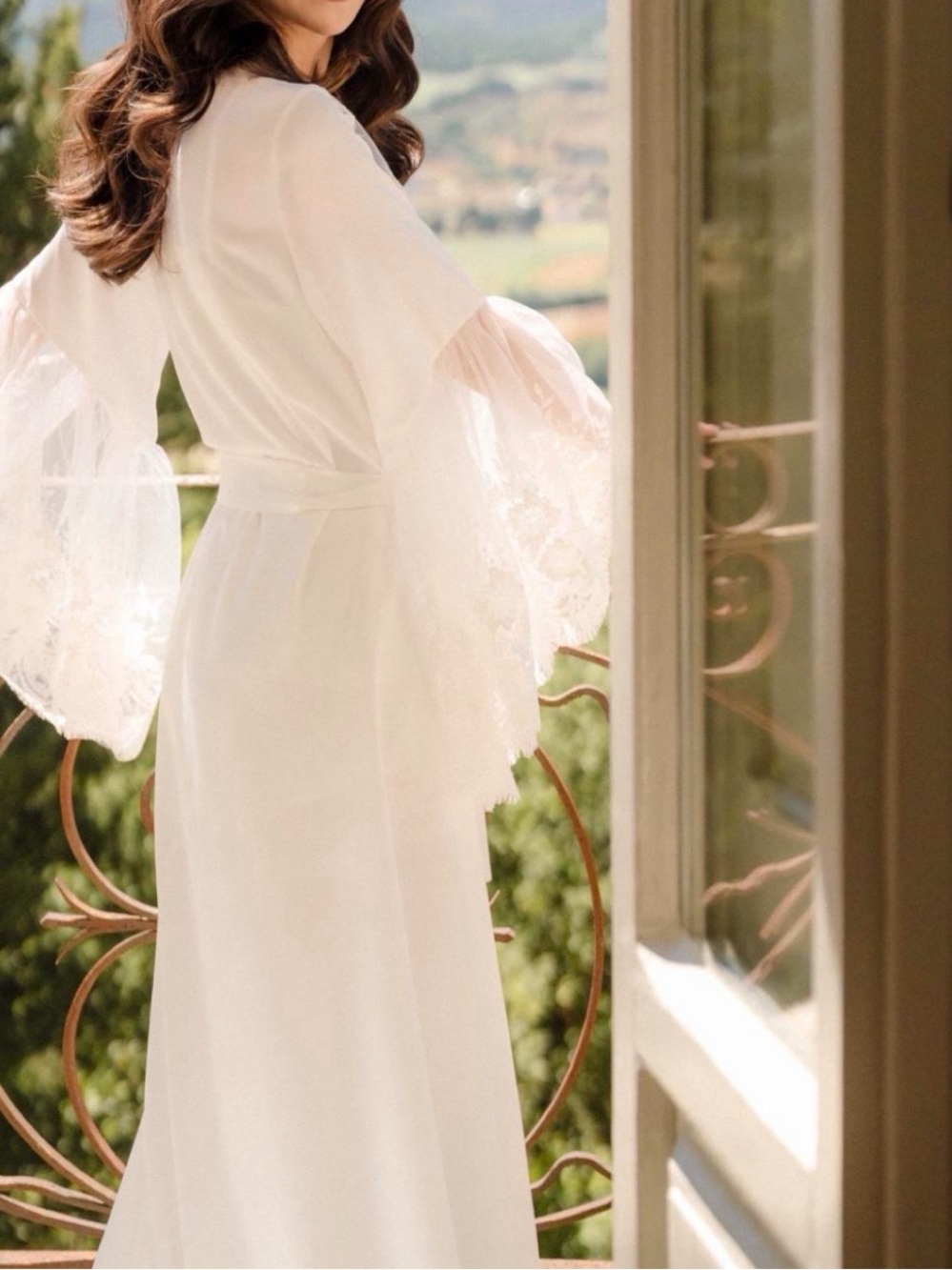 White Bridal Robe - - Picture 3 of 3
